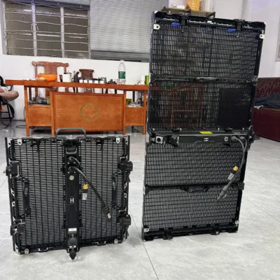 Pre-owned Dicolor UT-390 outdoor see-through screen